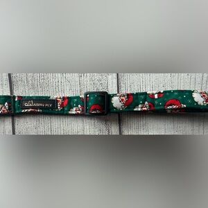 NWOT Aring Pet Christmas Collar – Santa Print – Adjustable – Cat/Small Dog